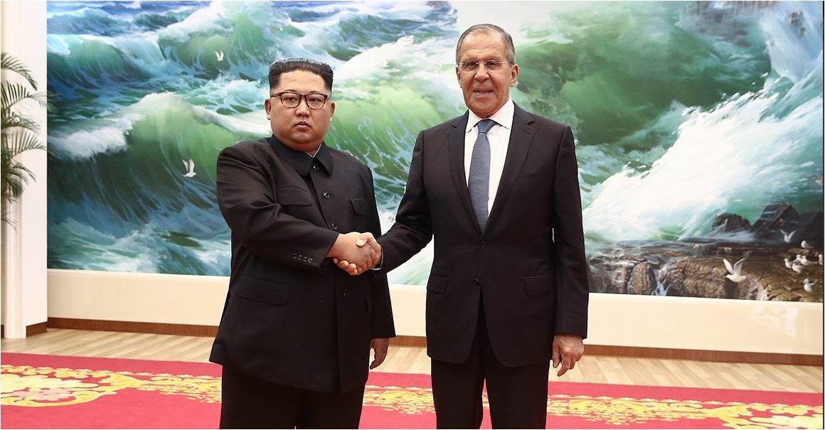 Πρόκληση Λαβρόφ σε Κιμ Γιονγκ-Ουν: Ελάτε στη Ρωσία, θα χαρούμε να σας δούμε