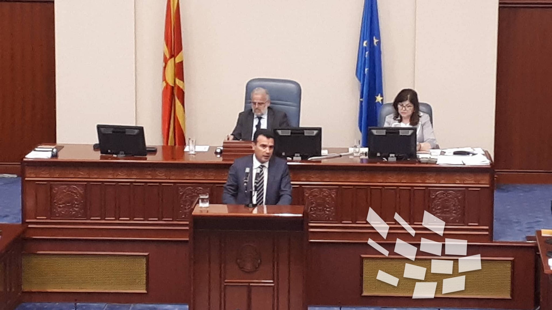 Ζόραν Ζάεφ: Θα προσπαθήσουμε να βρούμε λύση μέχρι τις 20 Ιουνίου