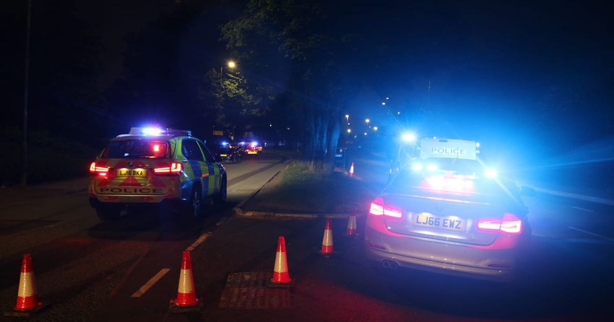 Συναγερμός στη Βρετανία: Αυτοκίνητο έπεσε πάνω σε πεζούς στο Μάντσεστερ – ΤΩΡΑ