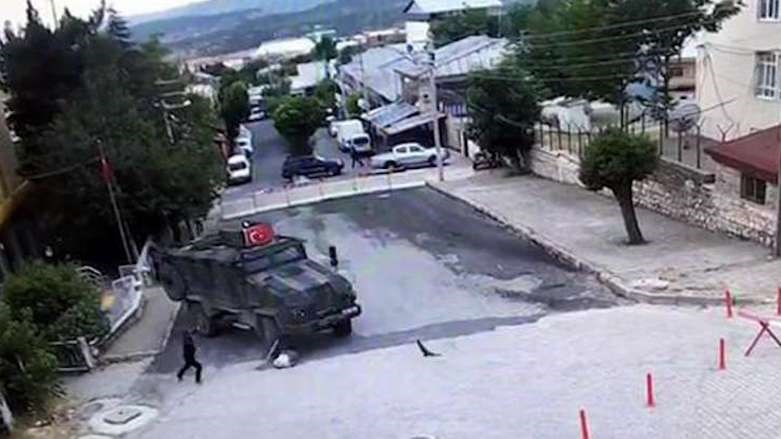 ΒΙΝΤΕΟ σοκ – Φορτηγό του τουρκικού στρατού παρασύρει γυναίκα – Σκληρές εικόνες