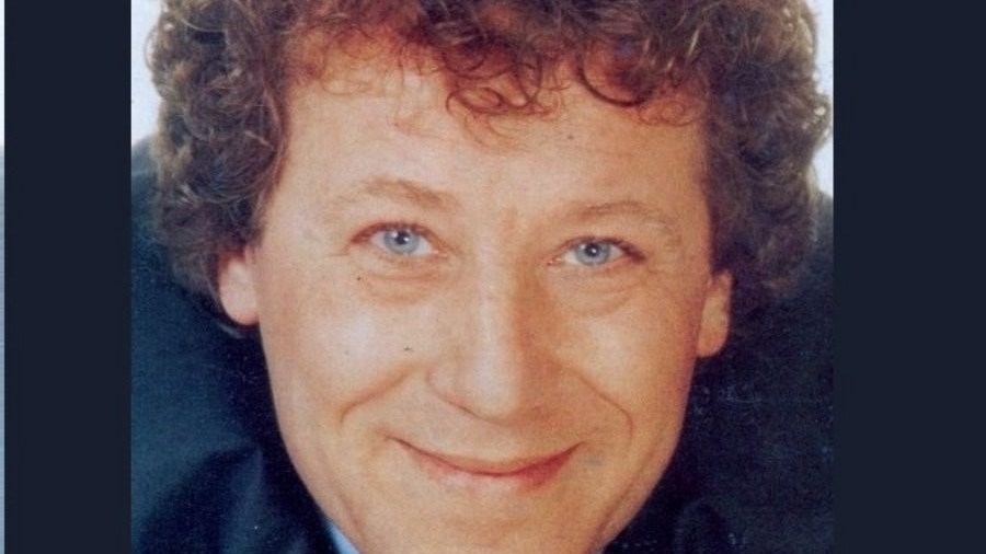 Σε κλίμα οδύνης το τελευταίο αντίο στον Μιχάλη Δεσύλλα – ΦΩΤΟ