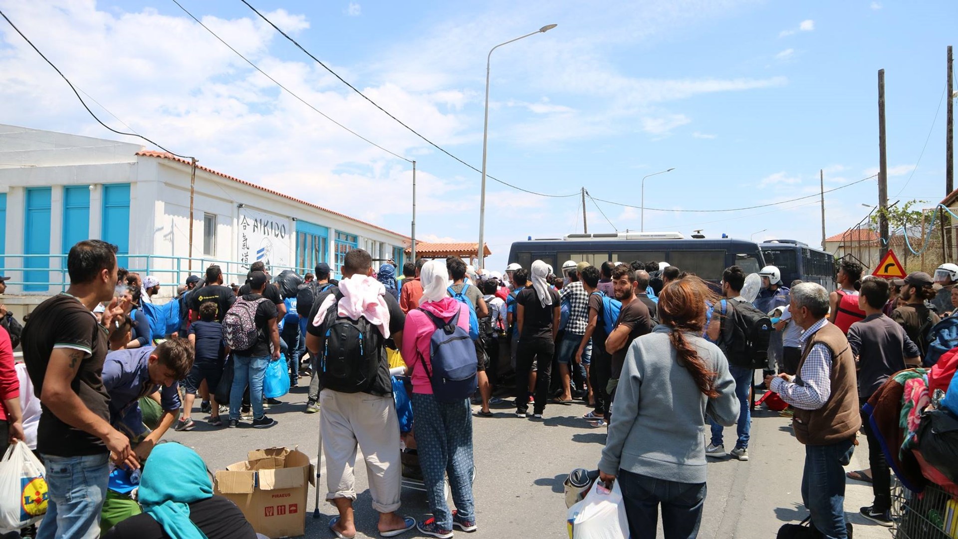 Εκρηκτική η κατάσταση στη Μόρια μετά τις συγκρούσεις