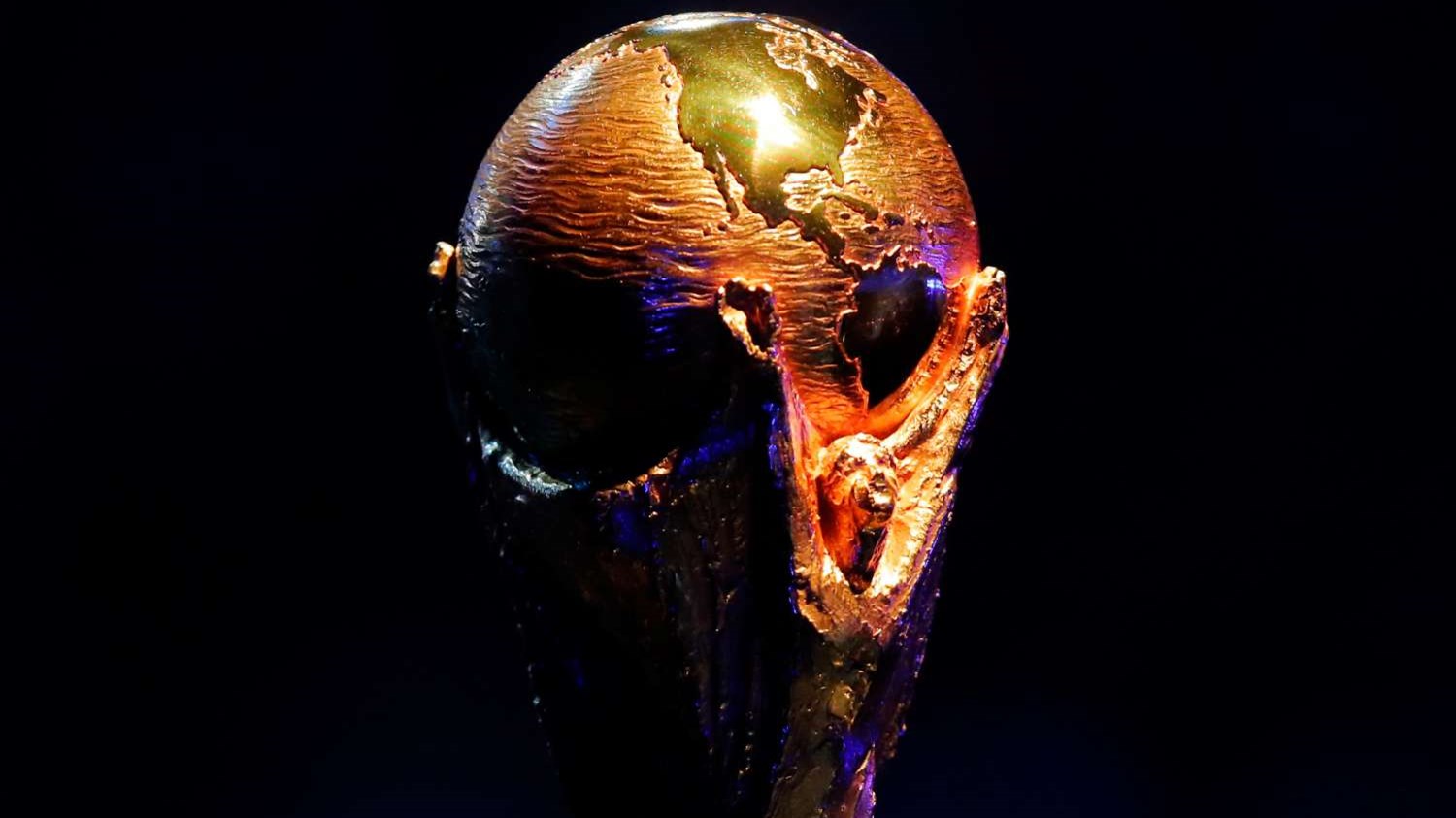 Έφτασε στη Μόσχα το τρόπαιο του Μουντιάλ – ΦΩΤΟ