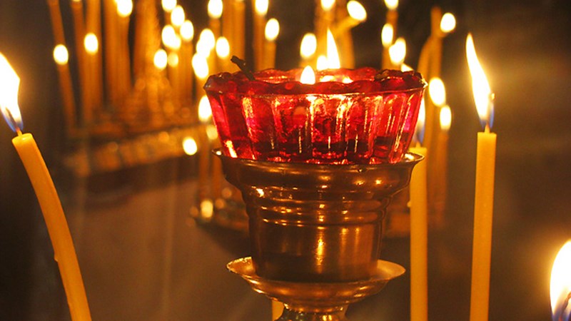 Από τα κουφέτα στα…κόλλυβα – Θρήνος για τον επιχειρηματία που πέθανε στο γαμήλιο γλέντι της κόρης του