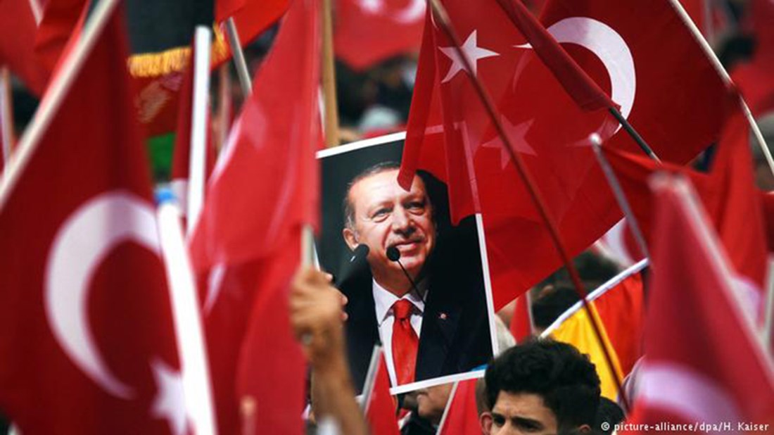 Tageszeitung: Ερντογάν και τουρκικές εκλογές θέτουν σε κατάσταση συναγερμού τα ελληνικά νησιά