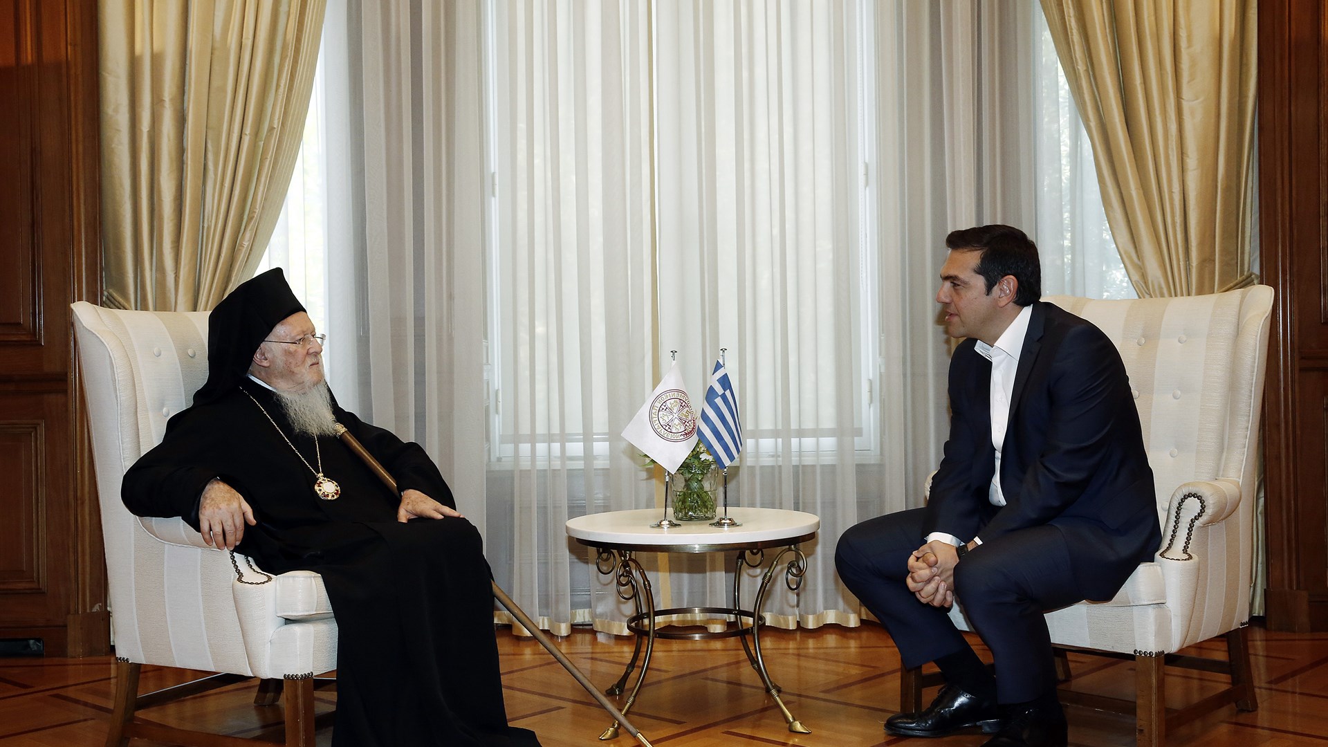 Τσίπρας σε Βαρθολομαίο: Καλωσορίζουμε την επίλυση των εκκλησιαστικών διαφορών Ελλάδας- ΠΓΔΜ – ΒΙΝΤΕΟ