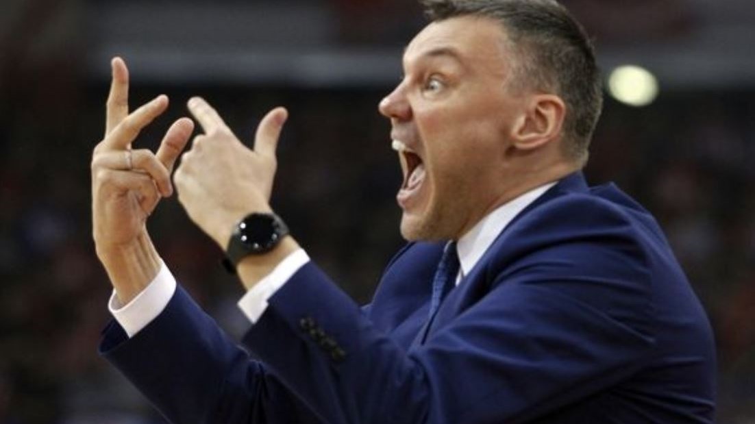 Αποβολή με… back to back τεχνικές ποινές για Γιασικεβίτσιους – ΒΙΝΤΕΟ