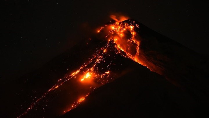 Οι πιο πολύνεκρες εκρήξεις ηφαιστείων τα τελευταία 25 χρόνια