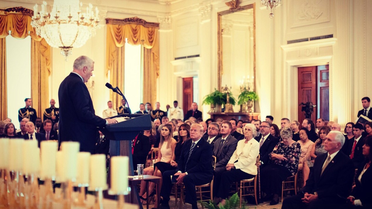 Η Μελάνια Τραμπ… επέστρεψε – Έκανε την πρώτη της εμφάνιση μετά από 24 ημέρες – ΦΩΤΟ – ΒΙΝΤΕΟ