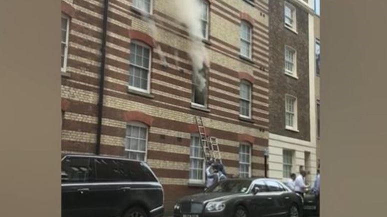 Φωτιά σε συγκρότημα κατοικιών στο Λονδίνο – ΒΙΝΤΕΟ – ΦΩΤΟ