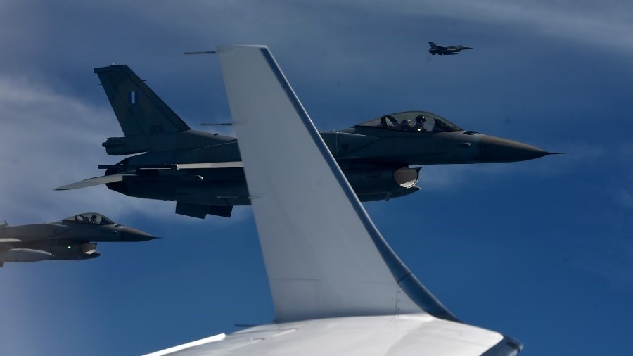 Ελληνικά μαχητικά αεροσκάφη “έσχισαν” τον ουρανό του Μαυροβουνίου – ΦΩΤΟ