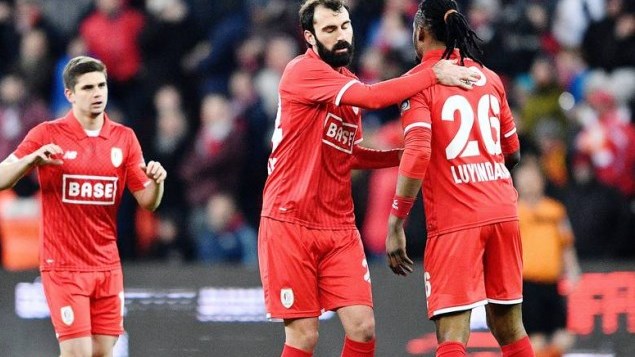 Ξύρισε το κεφάλι του ο Κουτρουμπής – ΦΩΤΟ