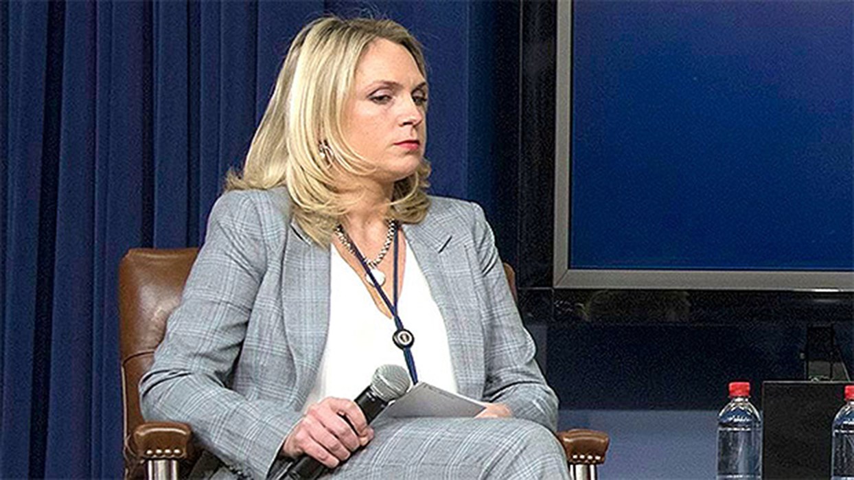 Τέλος από τη διεύθυνση επικοινωνίας του Τραμπ η Κέλι Σάντλερ – Είχε αναφερθεί με προσβλητικό τρόπο στον γερουσιαστή Τζον Μακέιν