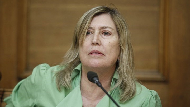 Σάλος στα social media από την ανάρτηση της Καρακώστα για τις καισαρικές