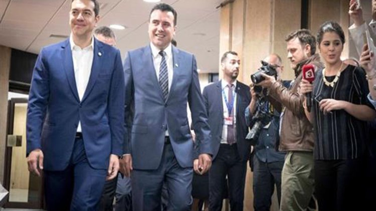 Εν αναμονή του τηλεφωνήματος από τον Ζάεφ, το οποίο… αργεί