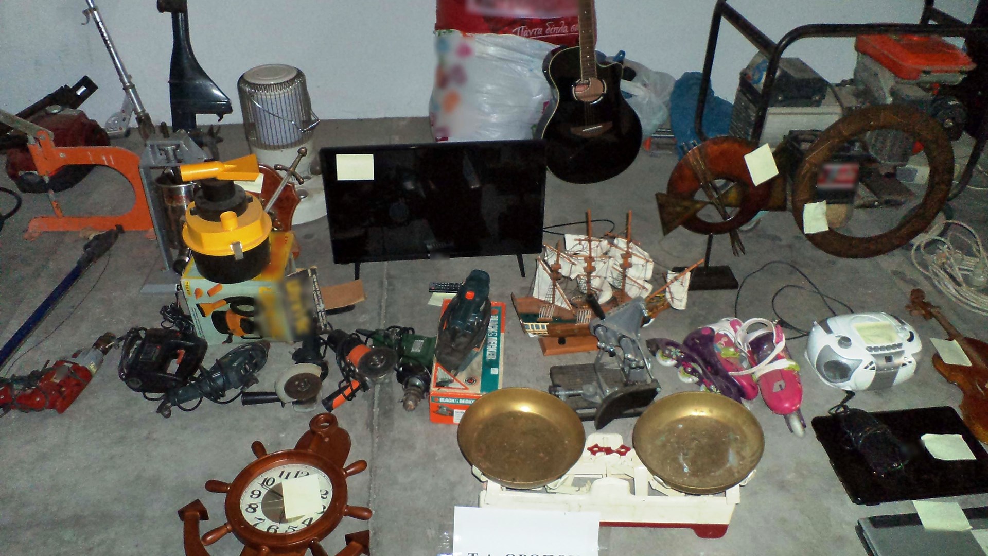 Εξαρθρώθηκε σπείρα που “χτυπούσε” εξοχικά στη Βορειοανατολική Αττική – ΦΩΤΟ