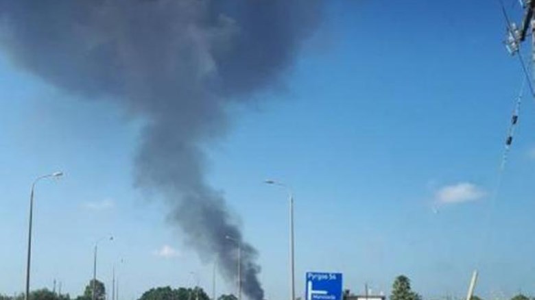 Υπό έλεγχο η φωτιά στα καταλύματα εργατών στη Μανωλάδα Ηλείας- Πυροσβέστες ελέγχουν για τυχόν εγκλωβισμένους