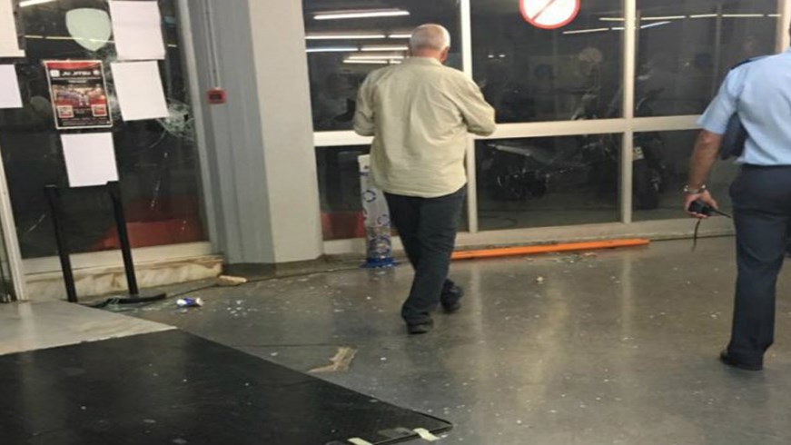 Επεισόδια, χημικά και ζημιές στο ΣΕΦ – Επτά συλλήψεις – Κίνδυνος τιμωρίας του Ολυμπιακού – ΒΙΝΤΕΟ