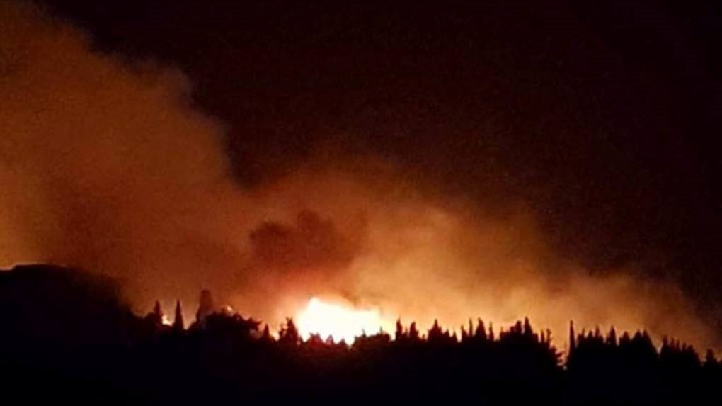 Μεγάλη πυρκαγιά στην Κεφαλλονιά – ΤΩΡΑ