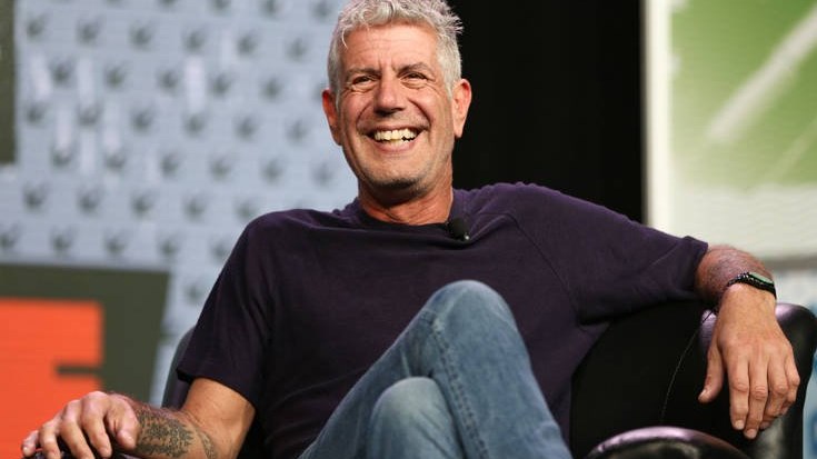 Ανατριχίλα – Ο Άντονι Μπουρντέν κρεμάστηκε με τη ζώνη από το μπουρνούζι του μέσα στο μπάνιο του πολυτελούς ξενοδοχείου που διέμενε