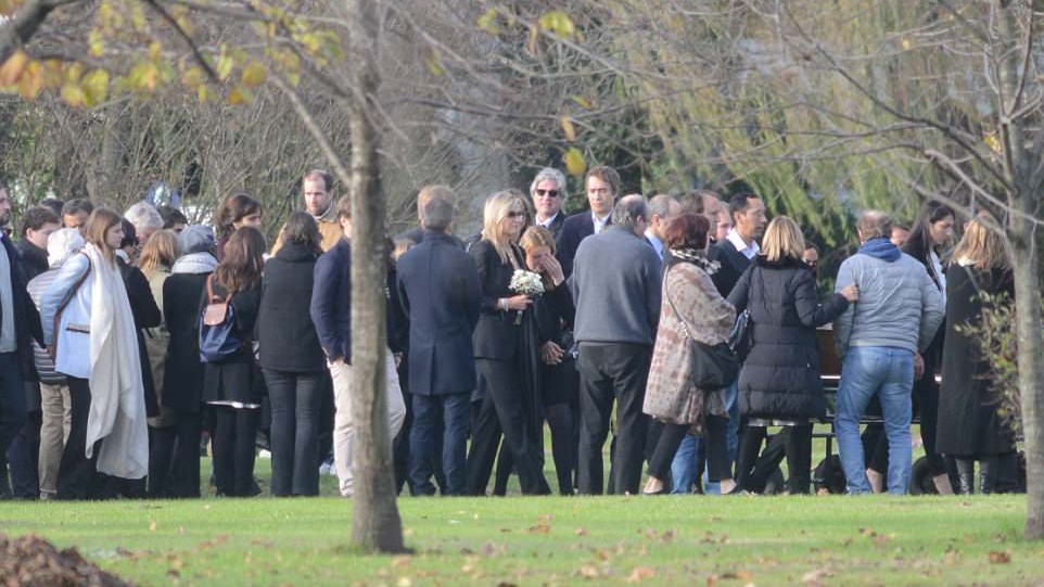 Ράκος η βασίλισσα της Ολλανδίας Μαξίμα στην κηδεία της αδελφής της – ΦΩΤΟ