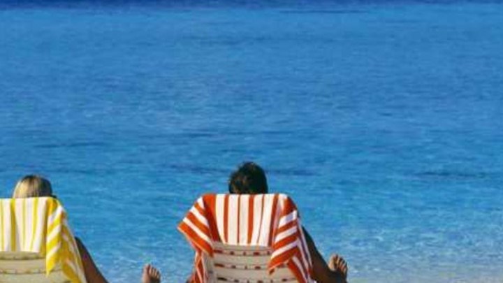 Τι πρέπει να γνωρίζετε για την καλοκαιρινή σας άδεια και για το επίδομα αδείας