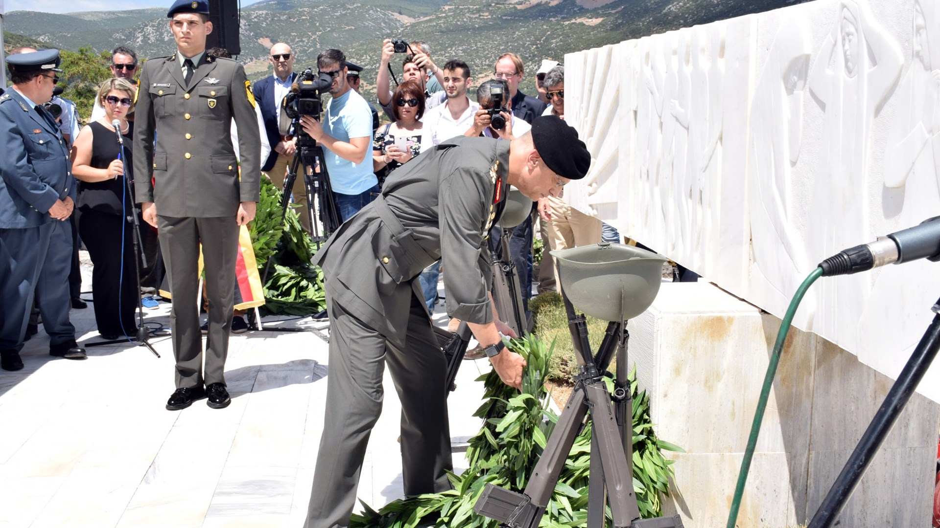 Κορυφώθηκαν οι εκδηλώσεις μνήμης στο Δίστομο – ΦΩΤΟ