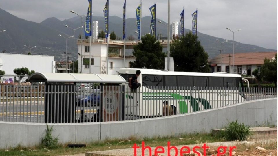 Νεκρός ο 21χρονος μετανάστης που παρασύρθηκε από νταλίκα στο νέο λιμάνι της Πάτρας – Προσπάθησε να κρυφτεί στα ημιαξόνια