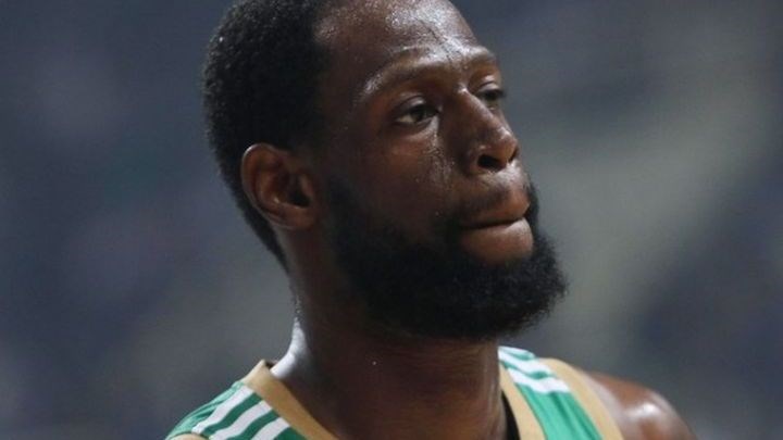 Διάστρεμμα ο Γκιστ, αμφίβολος για τον τέταρτο τελικό στο ΣΕΦ – ΒΙΝΤΕΟ