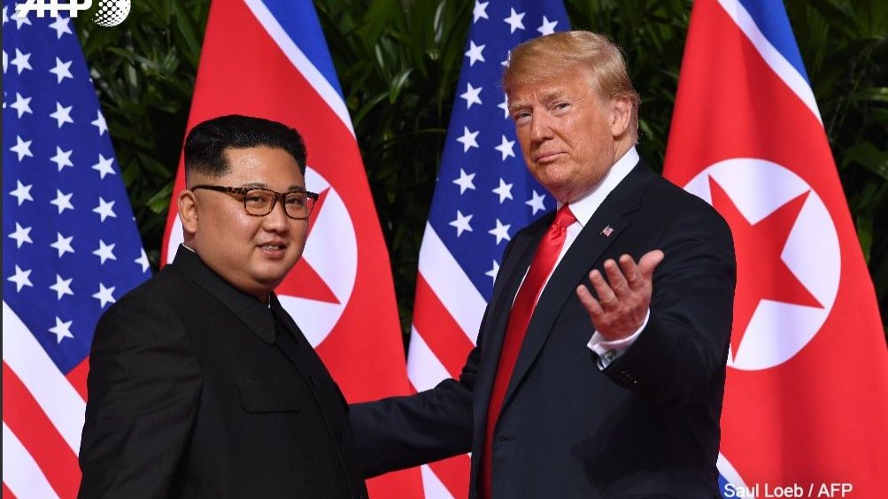 Η ιστορική χειραψία Τραμπ – Κιμ Γιονγκ Ουν – Τι δήλωσαν οι δύο ηγέτες μπροστά τις κάμερες – ΒΙΝΤΕΟ – ΦΩΤΟ