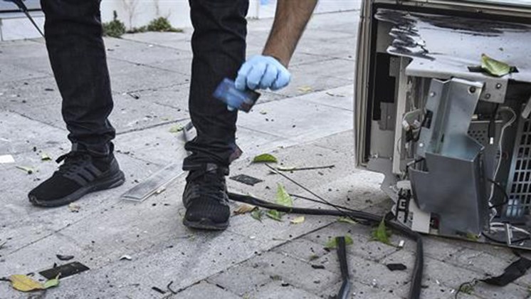 Ανατίναξαν ΑΤΜ στα Πετράλωνα