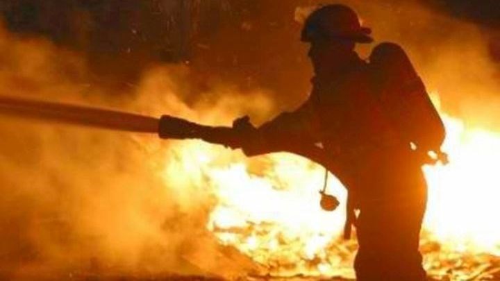 Υπό μερικό έλεγχο η φωτιά στο Αγρίνιο