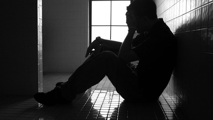 Μελέτη από τις ΗΠΑ προειδοποιεί – Πολλά φάρμακα που λαμβάνουμε καθημερινά μπορεί να μας οδηγήσουν σε κατάθλιψη