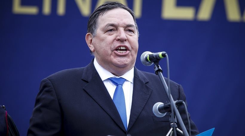 Φράγκος Φραγκούλης: Να παραιτηθεί ο Παυλόπουλος για να μην κατηγορηθεί για εθνική προδοσία