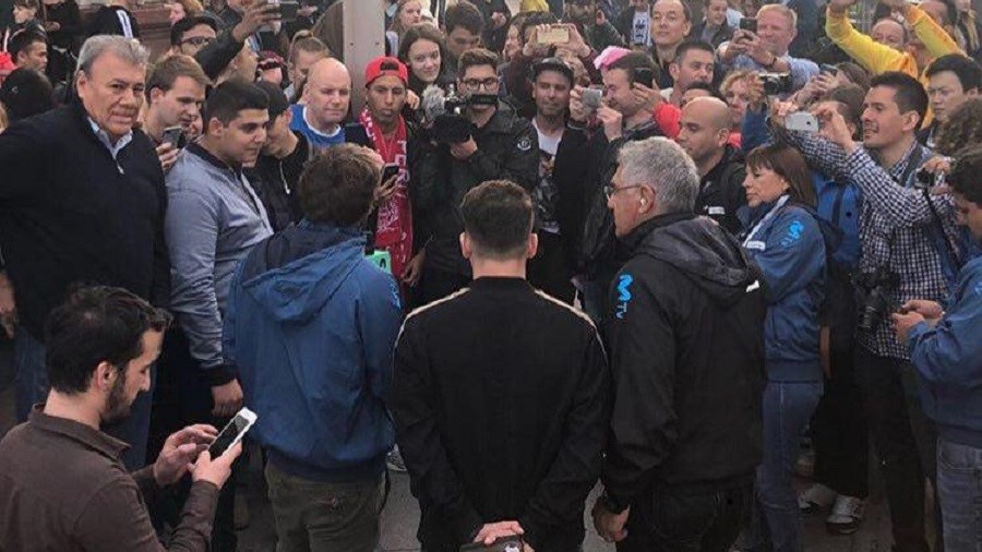 Συνελήφθη ο… Μέσι στην Κόκκινη Πλατεία – ΦΩΤΟ