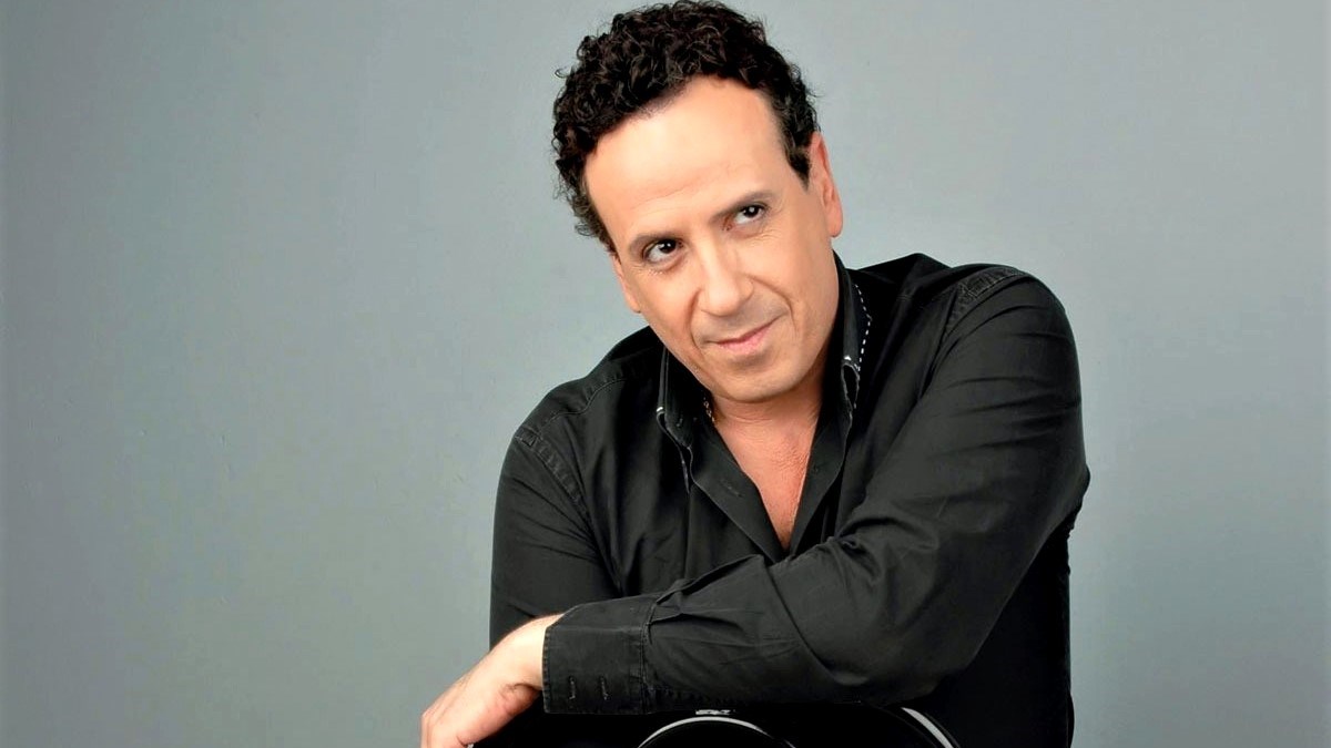 Ο Ρώμας «χτυπά» ως…Βαφτιστικός της Κυρίας στην «Αθηναΐδα»