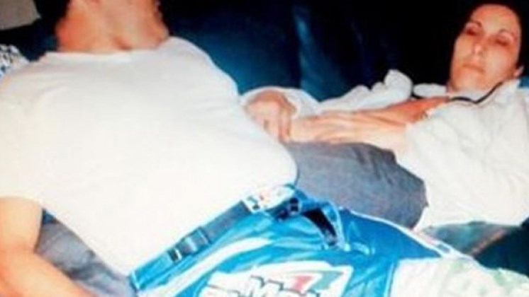 Εμφανίστηκε η σύζυγος του Αρτέμη Σώρρα – Τι έγραψε στο Facebook