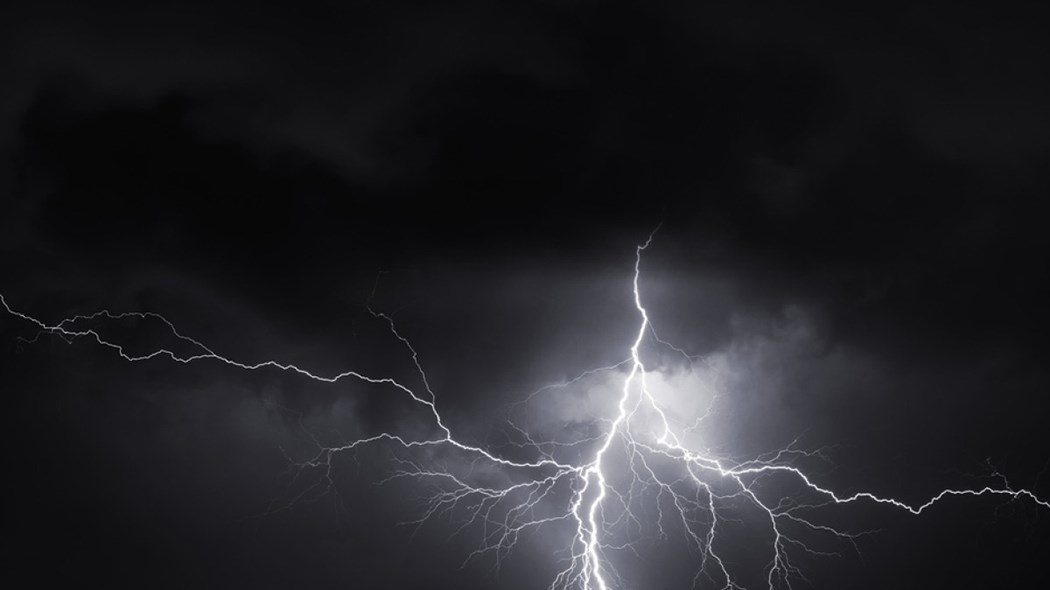 Κεραυνός χτύπησε 15χρονο σε γήπεδο της Λάρισας