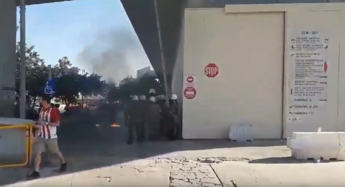 Επεισόδια στο ΣΕΦ – BINTEO – ΤΩΡΑ