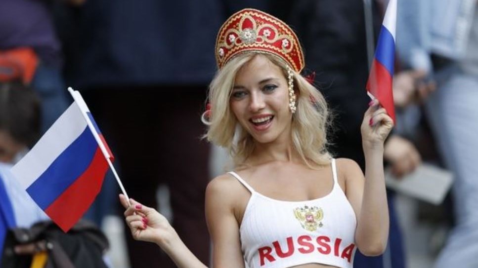 Οι “καυτές” παρουσίες της πρεμιέρας του Μουντιάλ – ΦΩΤΟ