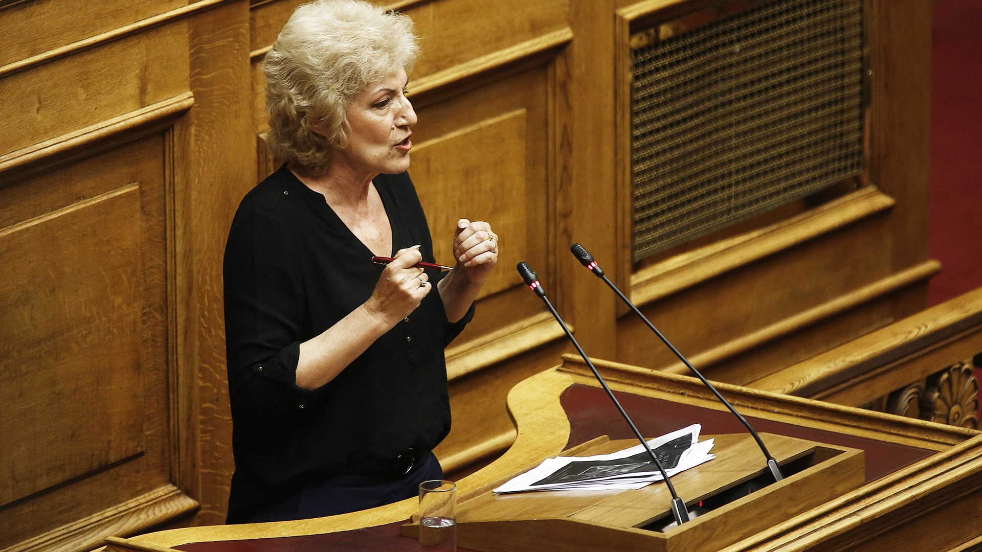 Αναγνωστοπούλου: Η ΝΔ κατηγορεί τους βουλευτές της συγκυβέρνησης ως εθνικούς προδότες