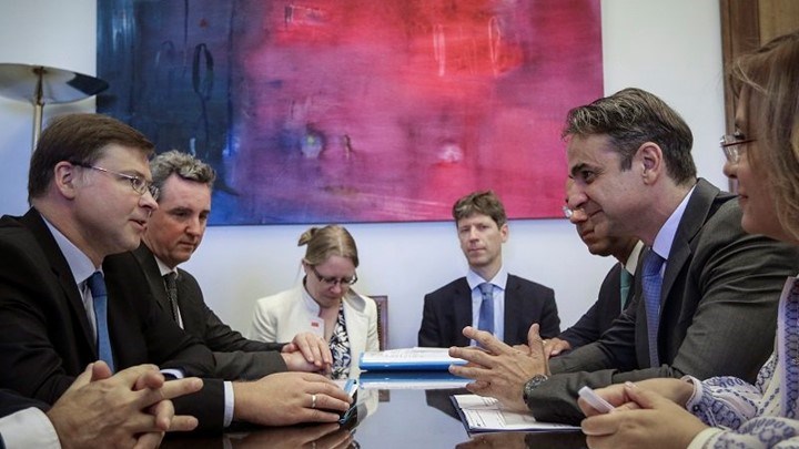 Δραστική παρέμβαση των πιστωτών στο χρέος ζήτησε ο Μητσοτάκης από τον Ντομπρόβσκις