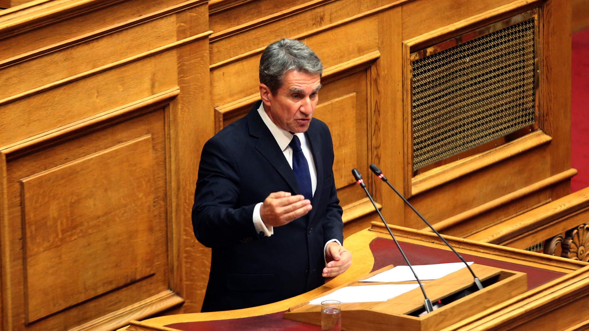 Λοβέρδος: Μονόδρομος η υπερψήφιση της πρότασης δυσπιστίας