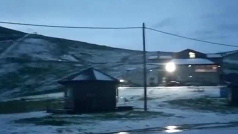 Στα λευκά ”ντύθηκε” το Καϊμακτσαλάν καλοκαιριάτικα- ΦΩΤΟ