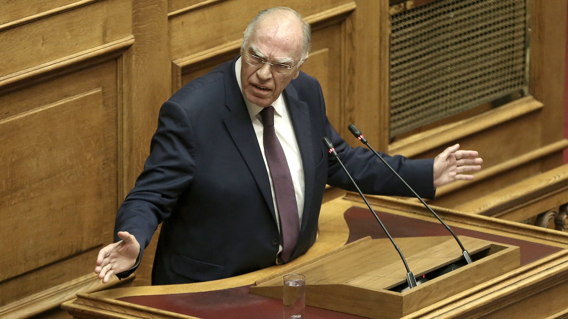 Λεβέντης: Έγκλημα η συμφωνία για το Σκοπιανό – Να κάνετε δημοψήφισμα – ΒΙΝΤΕΟ