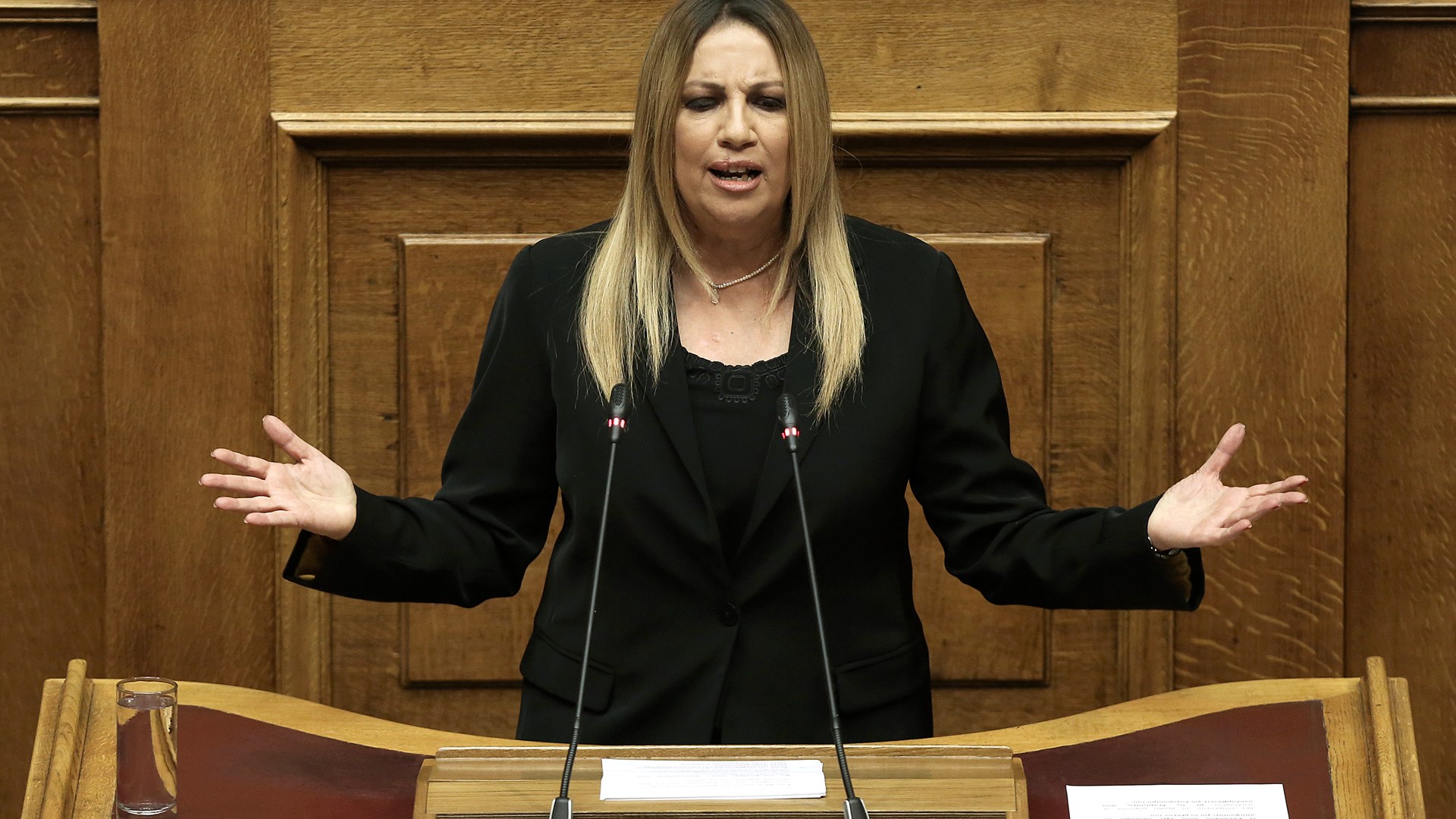 Γεννηματά: Δεν εμπιστευόμαστε αυτήν την κυβέρνηση πουθενά – Όταν διαπραγματεύεται ο κ. Τσίπρας πρέπει να ανησυχούν όλοι οι Έλληνες – BINTEO