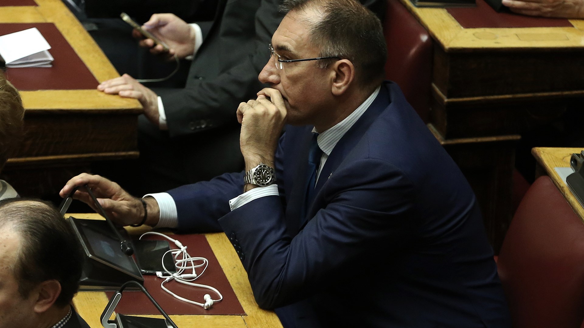 Υπέρ της πρότασης δυσπιστίας ψήφισε ο Δημήτρης Καμμένος – Διαγράφηκε από τους ΑΝΕΛ – ΒΙΝΤΕΟ