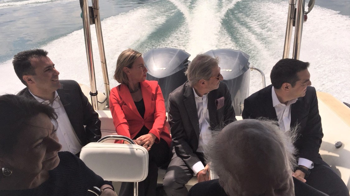 Νέα φωτογραφία Ζάεφ μέσα από το σκάφος: Προς την Ευρώπη…