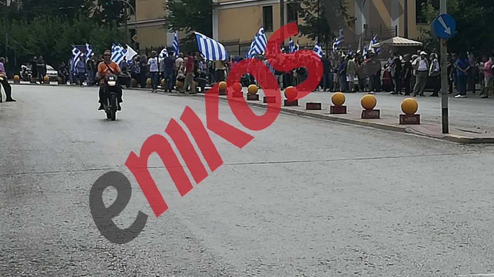 Στον ανακριτή ο Αρτέμης Σώρρας – Συγκέντρωση οπαδών του έξω από τα δικαστήρια -ΦΩΤΟ αναγνώστη