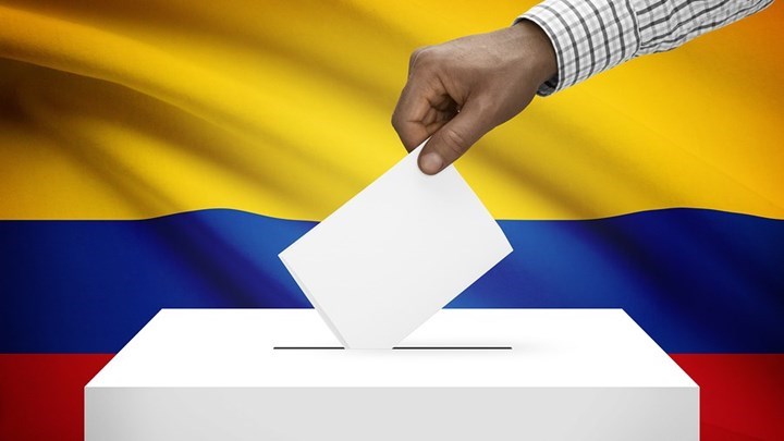 Κολομβία: Ο υποψήφιος της δεξιάς Ιβάν Ντούκε κέρδισε τις προεδρικές εκλογές